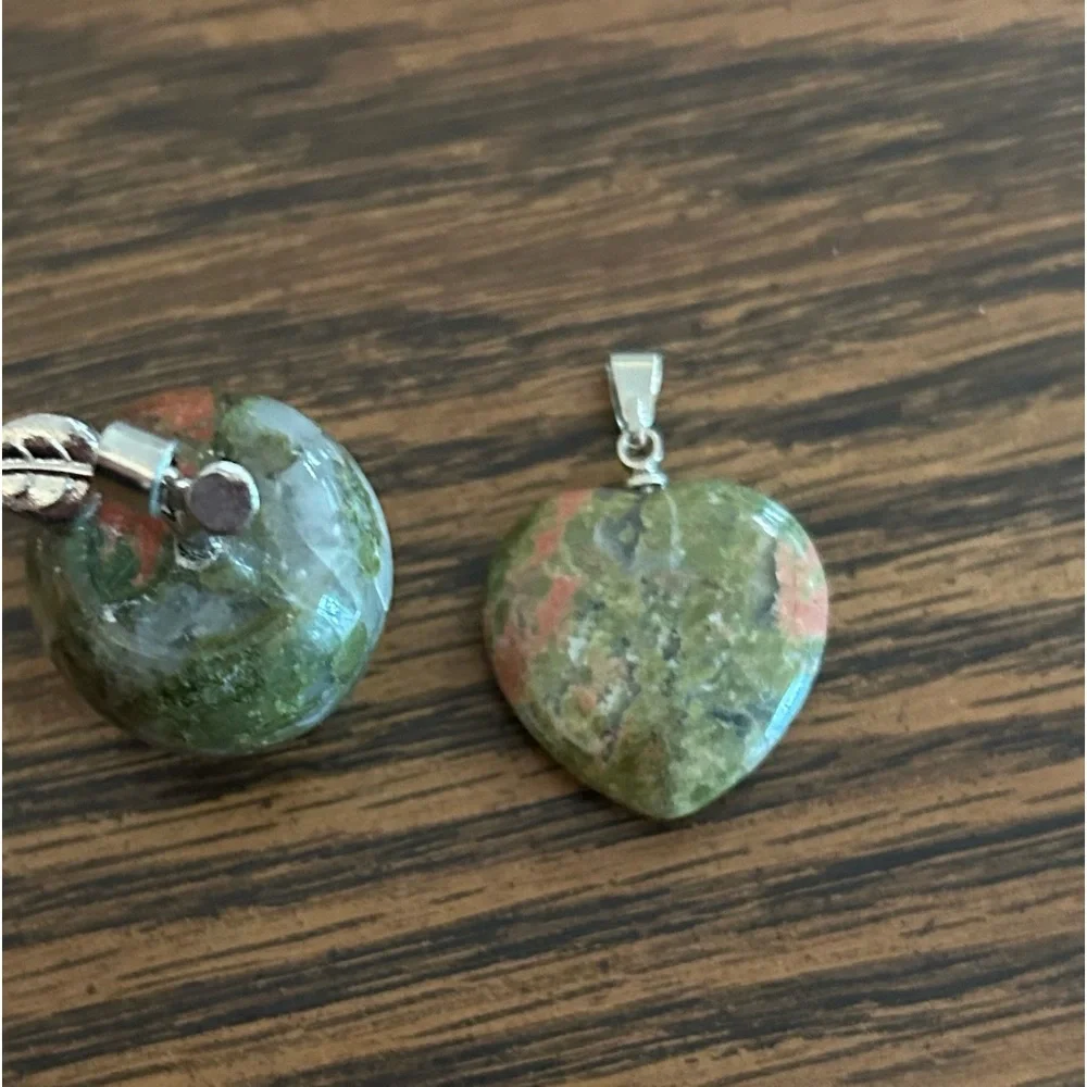 Pendants - Picture 1 of 3